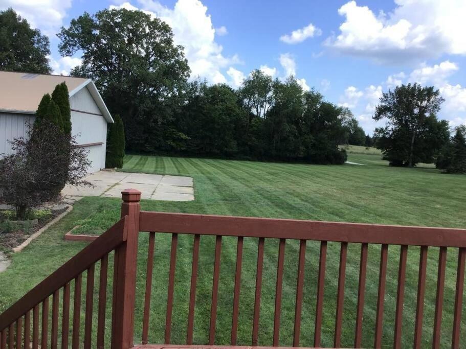 فيلا House On Grass Runway With Fly-In/Fly-Out Access Tecumseh المظهر الخارجي الصورة