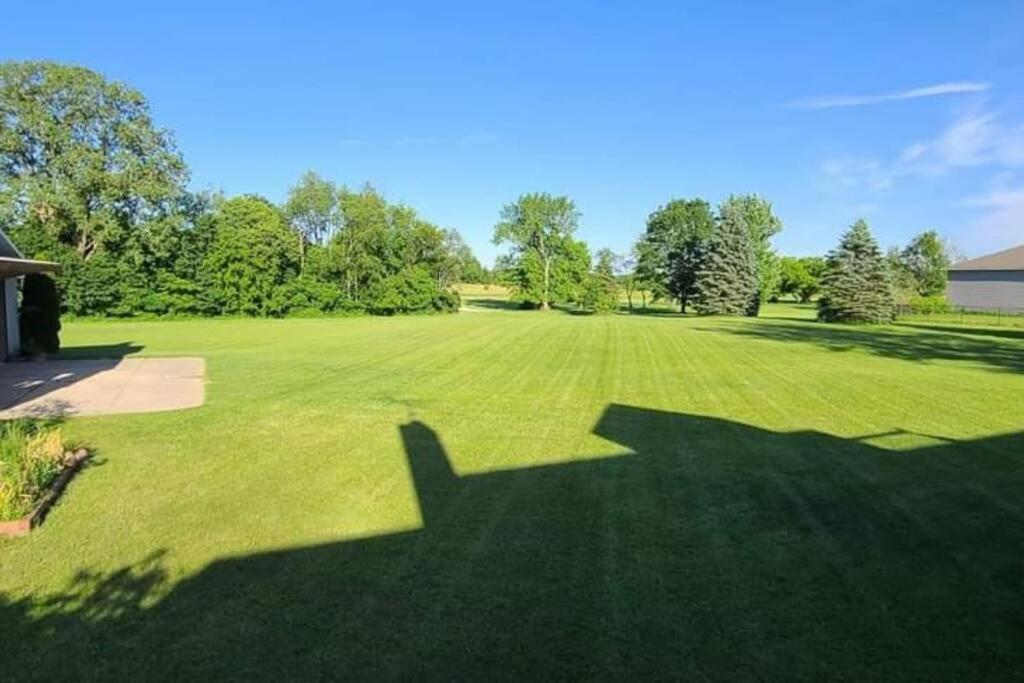 فيلا House On Grass Runway With Fly-In/Fly-Out Access Tecumseh المظهر الخارجي الصورة