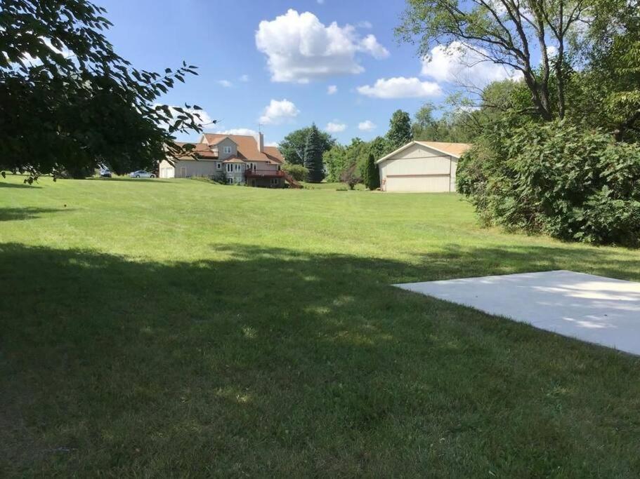 فيلا House On Grass Runway With Fly-In/Fly-Out Access Tecumseh المظهر الخارجي الصورة