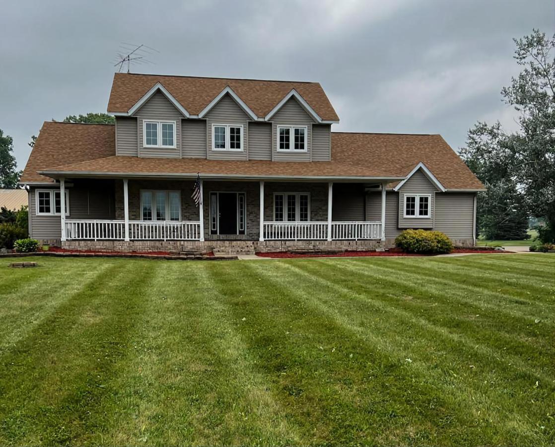 فيلا House On Grass Runway With Fly-In/Fly-Out Access Tecumseh المظهر الخارجي الصورة